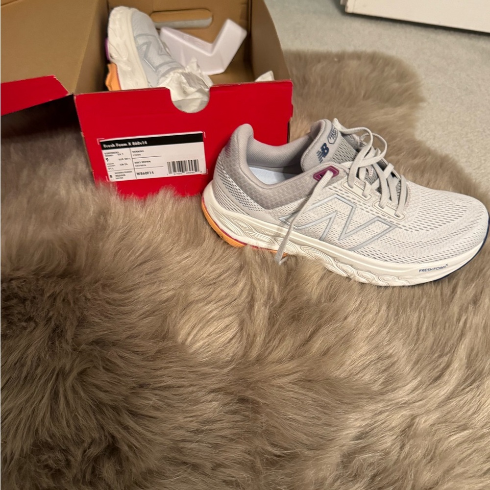 New Balance Women's White and Gray Sneakers FRESH FOAM X 860v14